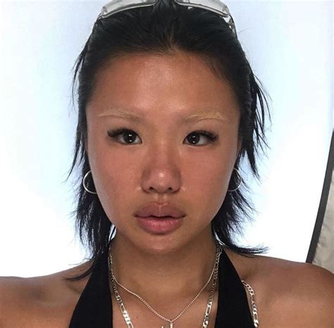 Looks Makeup Bleached Eyebrows Blonde Eyebrows Bleach Eyebrows Dark Hair