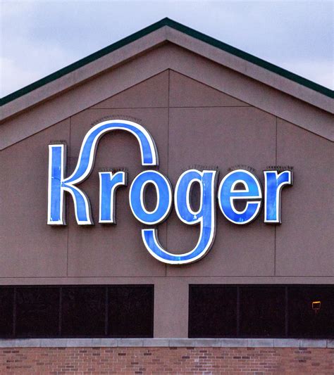 What Are Kroger’s Christmas Hours in 2022? Here's The Deal