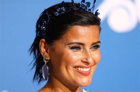 “qué Curvas Tan Sensuales” La Rellenita Nelly Furtado No Tiene Vergüenza De Mostrar Sus Curvas