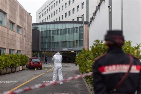 San Donato Milanese Chirurgo Colpito Con Un Machete Nel Parcheggio