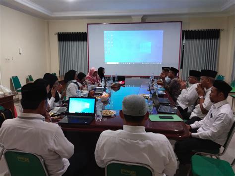 FIP UNWAHA Bersama MABU Jombang Mengadakan Workshop Pembuatan Media