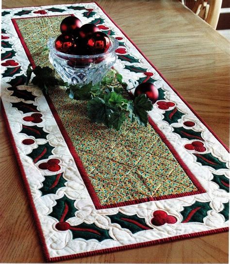 Christmas Table Runner Quilt Pattern Piecedpaper Piecedapplique Nm