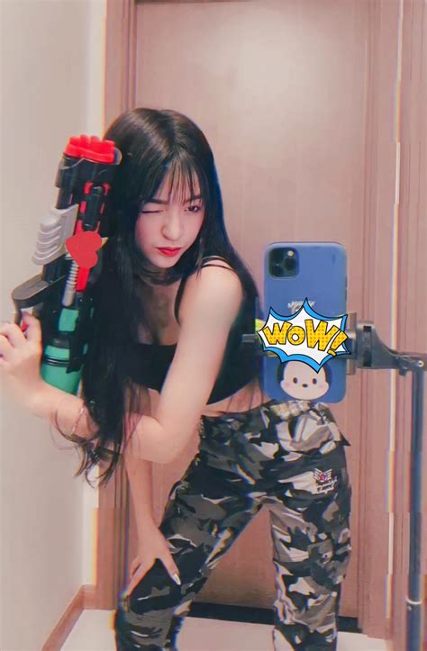 Bị quay lén nhan sắc hot girl trứng rán thăng hạng khó tin fan nghi ngờ có sự tác động dao