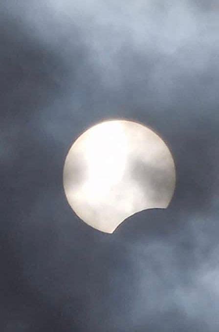 Lo Spettacolo Dell Eclissi Parziale Di Sole Visto Da Reggio Emilia