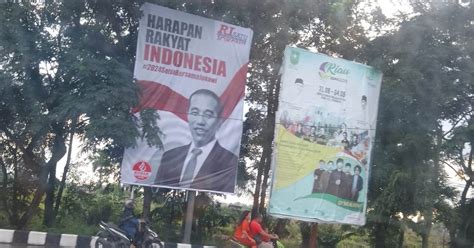 Baliho Bertajuk 2024 Setia Bersama Jokowi Muncul Di Dumai