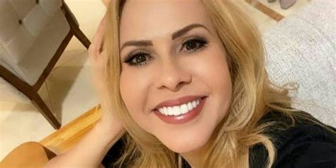 Joelma surge aparência irreconhecível e causa estranheza