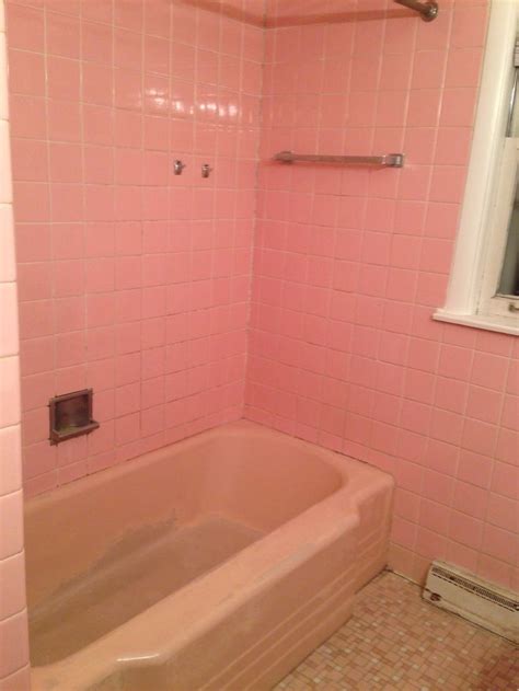 Pink Tub And Tile Before Pink Tub Tub Refinishing Tub