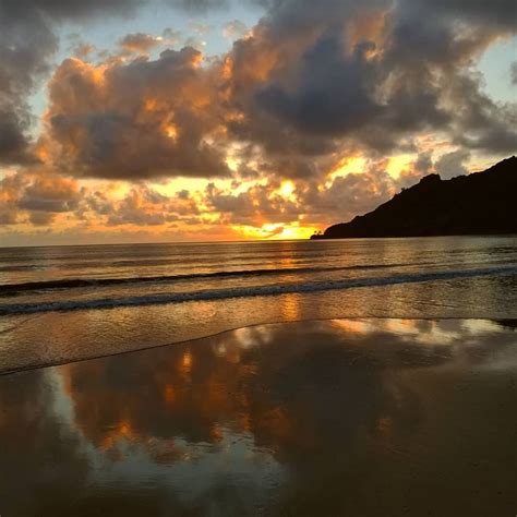 Kahana Bay - Sunrise Beach Cleanup - Oahu, Hawaii - Hawaii Ocean ...