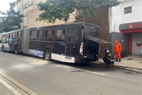 Perigo No Transporte Coletivo Urbano Nibus Sanfona Pega Fogo Em