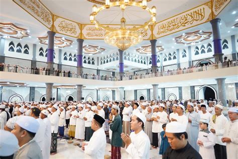 Sekda Nuryakin Hadiri Aruh Ganal Haul Ke 19 Abah Guru Sekumpul Dan