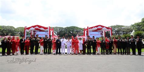 Momen Upacara Peringatan Hut Ke 78 Kemerdekaan Ri Di Balai Kota Malang