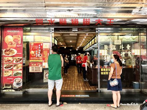 阿水獅豬腳大王台中公園總店｜台中豬腳推薦：在地超過40年老店 人氣豬腳便當滷得熟透軟q滿滿膠質感 豬腳禮盒送禮自用宅配都可以台中公園日曜