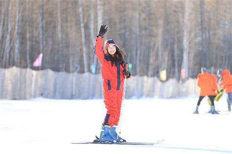 中国·大兴安岭第二届极地森林冰雪嘉年华开幕式暨漠河北极滑雪场首滑式举行