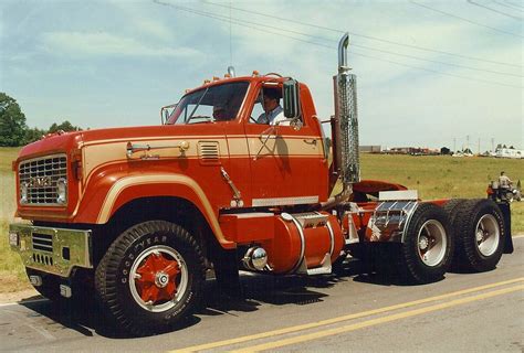 Gmc 9500 Long Nose Beautiful Gmc Of The Mid 1970s Dick Copello