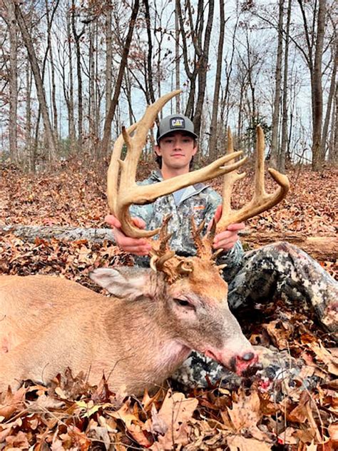 Luke Macemore Kills Point Buck Carolina Sportsman