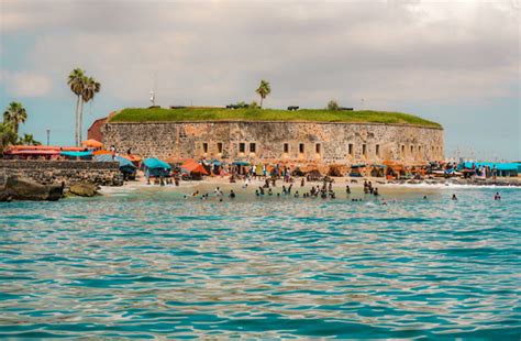 The Island of Goree: A Perfect Day Trip From Dakar - Scratch your mapa