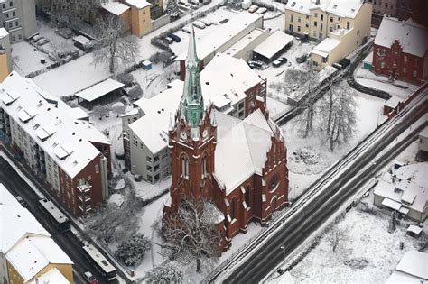 Luftaufnahme Bernau Winterluftbild Kirchengebäude der kath Herz Jesu