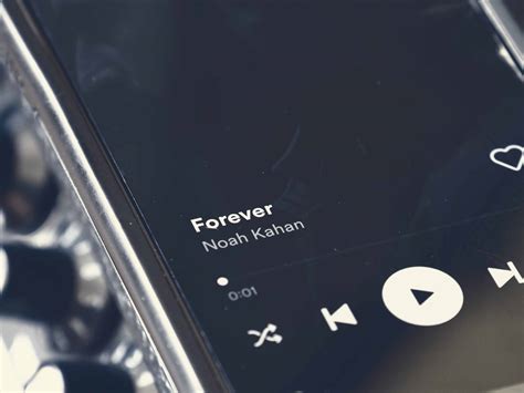 Noah Kahan finally releases TikTok hit “Forever” - The Brock Press