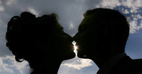 Nachbarin H Rt St Hnen Polizei Ertappt Paar Bei Sex Auf Baustelle Pz News De Nachrichten