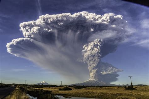 Volcano Ash Calbuco Volcano Volcano Eruptions Chile Hd Wallpaper