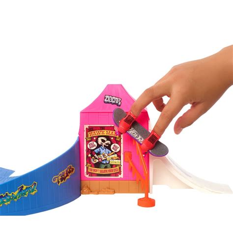 Hot Wheels Skate Amusement Park Playset Entertainment Earth