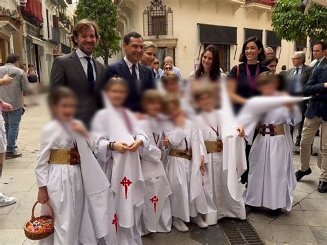 Amaia Salamanca Y Rosauro Varo Reaparecen Juntos Y Con Sus Hijos En El