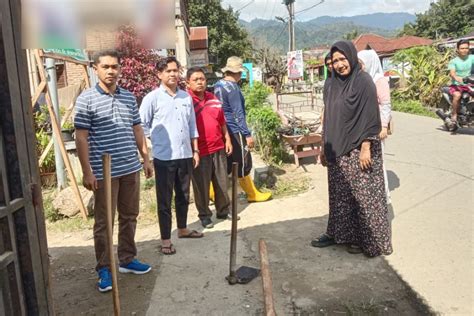 Camat Hutabargot Ajak Warga Gotong Royong Bersihkan Sanitasi Lingkungan