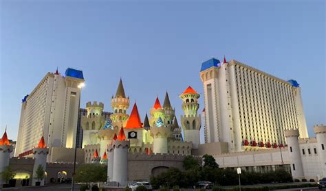 Caesars Palace Restaurants | Las Vegas: The Complete Guide