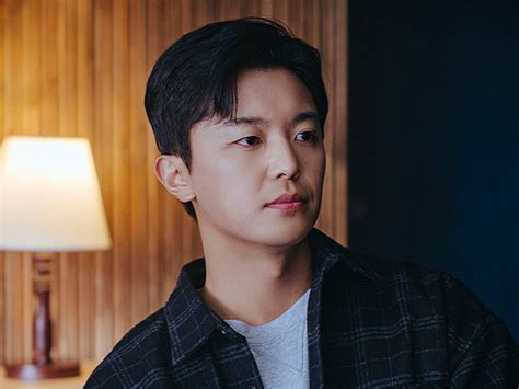 Yeon Woo Jin Ungkap Merasa Tertantang Lewat Perannya Di Drama Lets