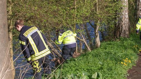 Person in Hönne Feuerwehr stellt Suche am Samstagmorgen ein