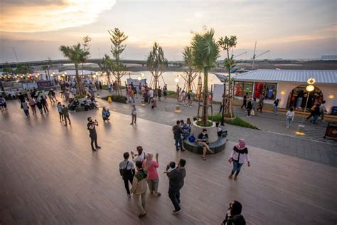 Foto Cara Ke Pantai Indah Kapuk Naik Krl Dan Transjakarta Halaman