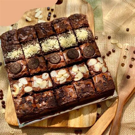 Jual Brownies Fudgy Sekat Aneka Toping Pcs Shopee Indonesia