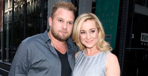 Kellie Pickler Honors Late Husband With First Performance Since His Death