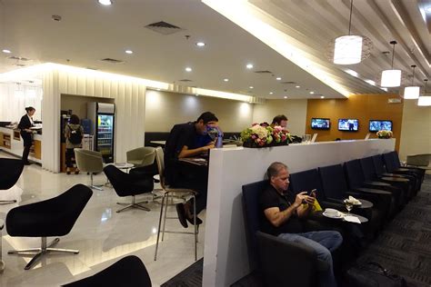 Review: Pacific Club Lounge & Manila Airport Terminal 3 - TopMiles