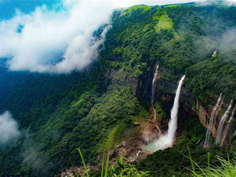 12 Famous Waterfalls in Cherrapunji: Best Time to Visit and How to Reach