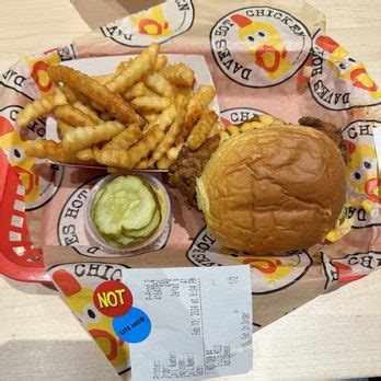 DAVES HOT CHICKEN Updated July Photos Reviews Roosevelt Blvd