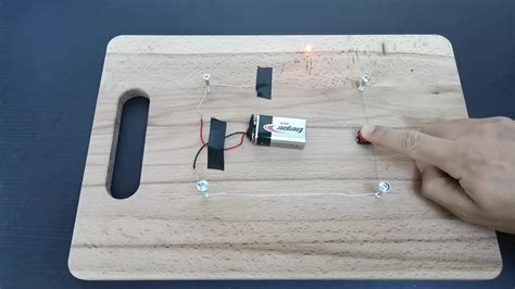 Breadboard Tutorial : 7 Steps - Instructables