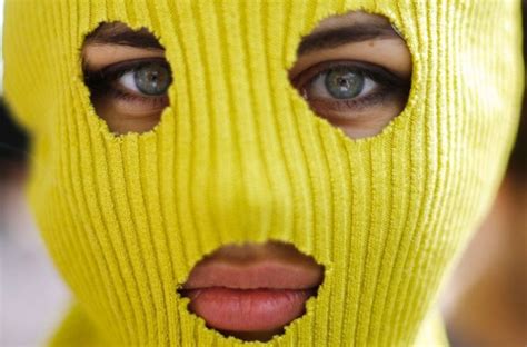 Είναι οι Pussy Riot πιο τρομοκράτες από το Ρουβίκωνα Ελληνοφρένεια