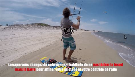 Chausser votre planche de kitesurf Cours de Kitesurf débutant