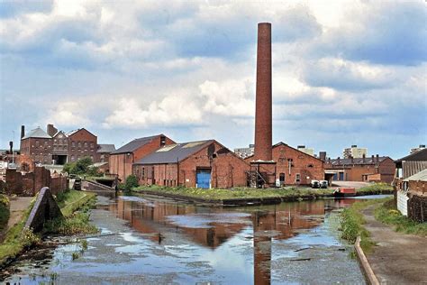 Living Memory at The Tipton Canal Festival 2018 - Living Memory