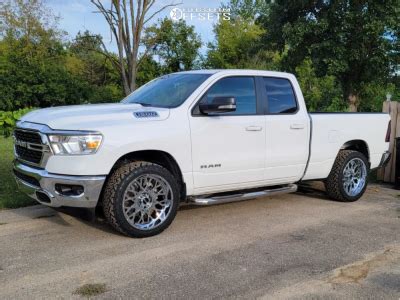 2022 Ram 1500 With 22x10 19 Vision Rocker 412 And 33 12 5R22 Venom