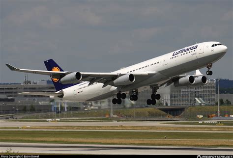 D AIFC Lufthansa Airbus A340 313 Photo by BjörnD ID 399948