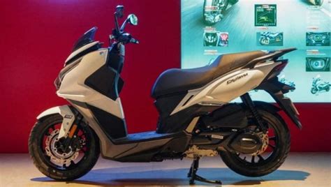 Tin xe trưa 1 7 Ra mắt vua xe ga có ABS kênh đôi như Honda SH giá