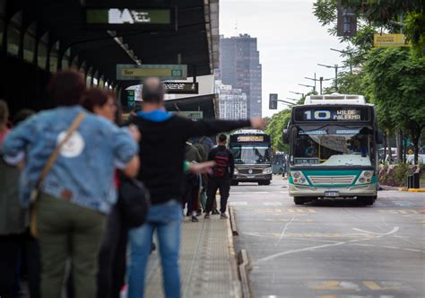 Paro de colectivos en el AMBA las diez líneas que no funcionan y los