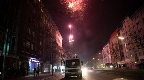 Wohnungsdurchsuchung In Berlin Spandau Polizei Beschlagnahmt 200