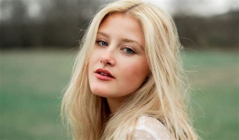 What Eyebrow Color Need To Complement Blonde Hair