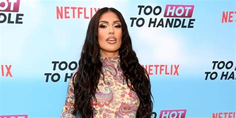 Too Hot To Handle Star Emily Miller Is A Multilingual Model And Influencer