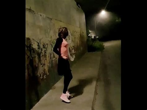 Público exponiendo culo en la calle XVIDEOS