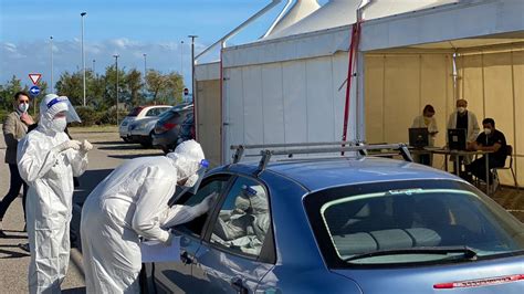 Covid Dopo La Proroga Chiude L Hub Alla Fiera Il 14 Gennaio Stop A