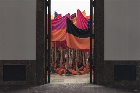 Artists And Curators Remember The ‘brave Sculptor Phyllida Barlow